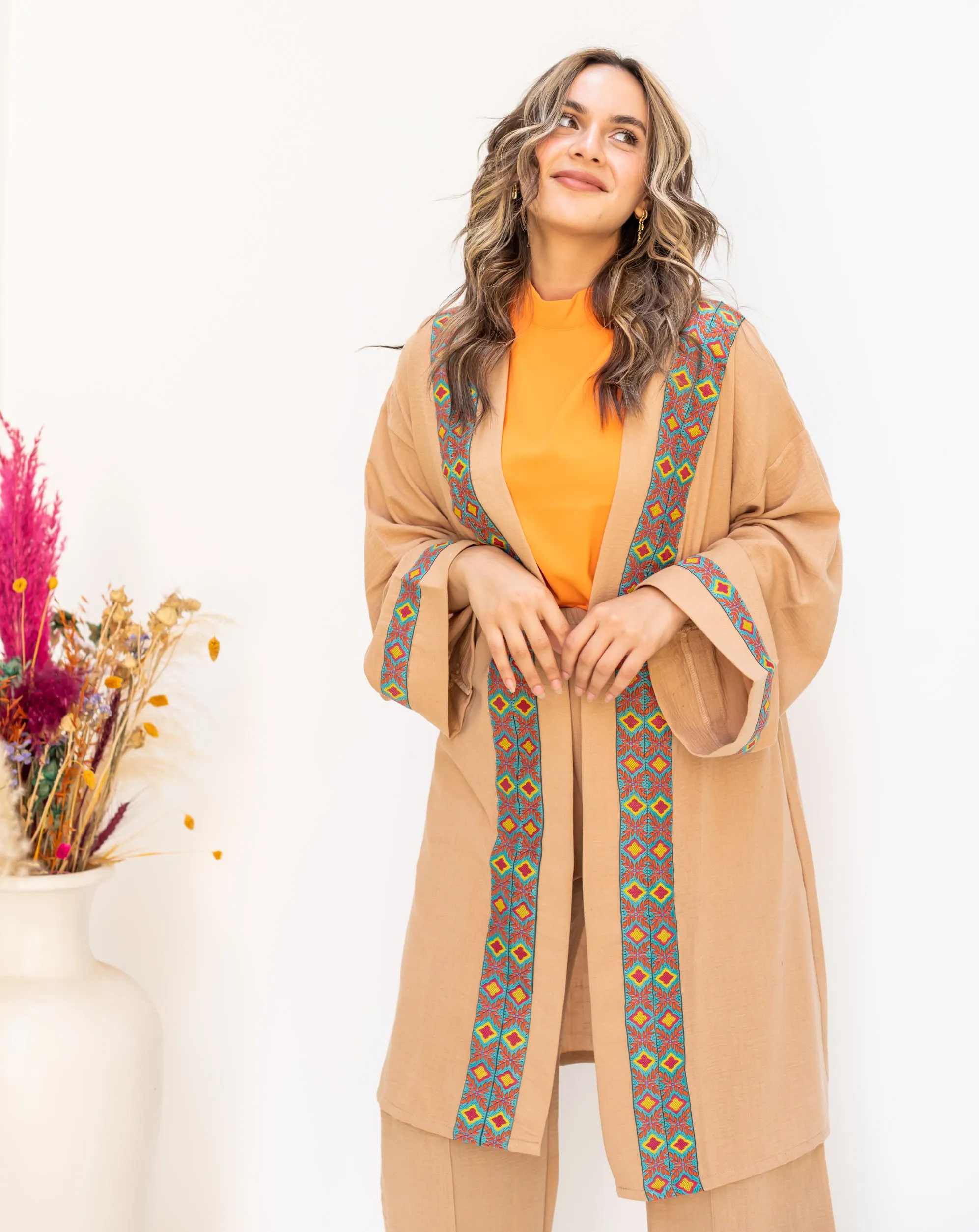Beige linen set with Indian tape