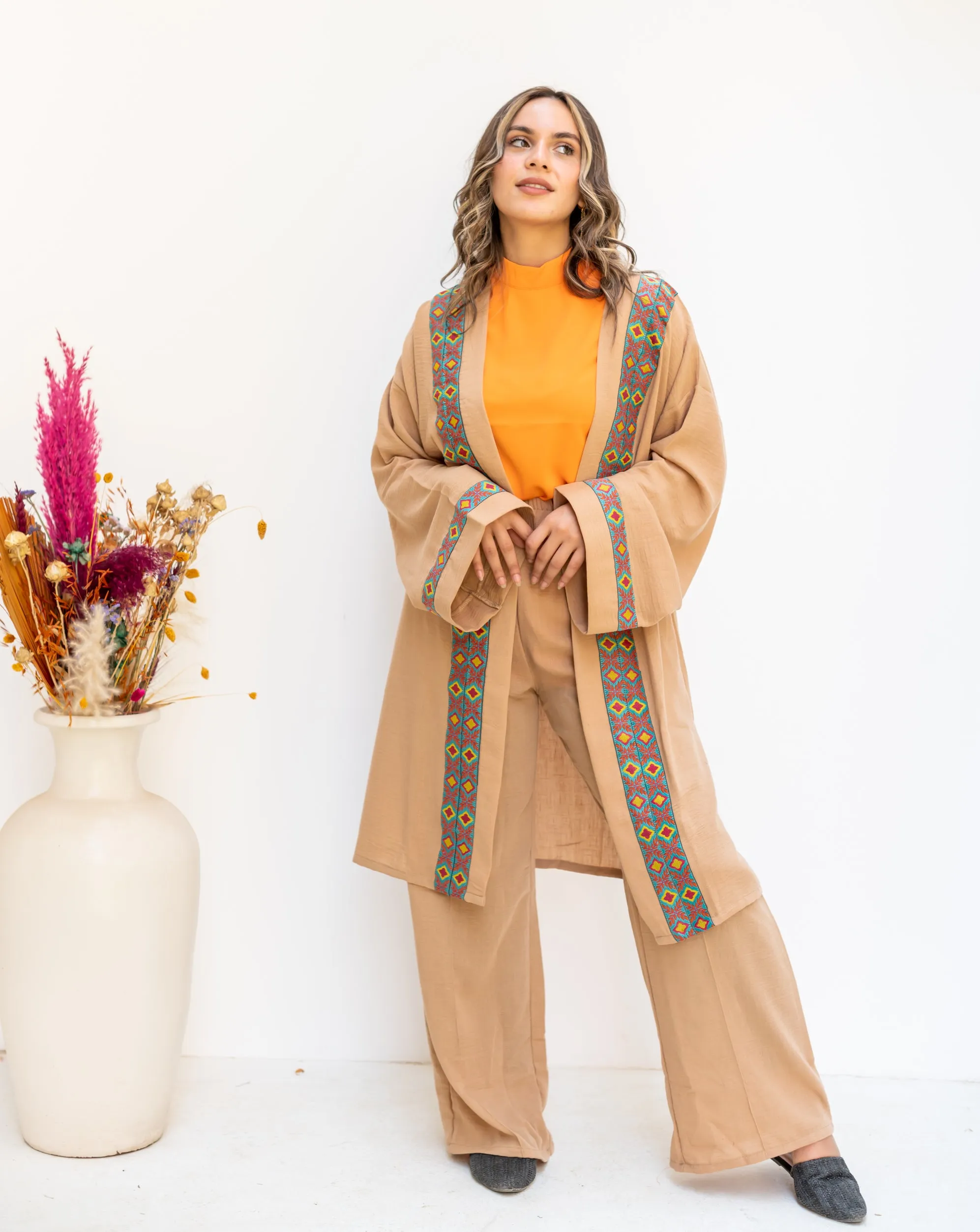 Beige linen set with Indian tape