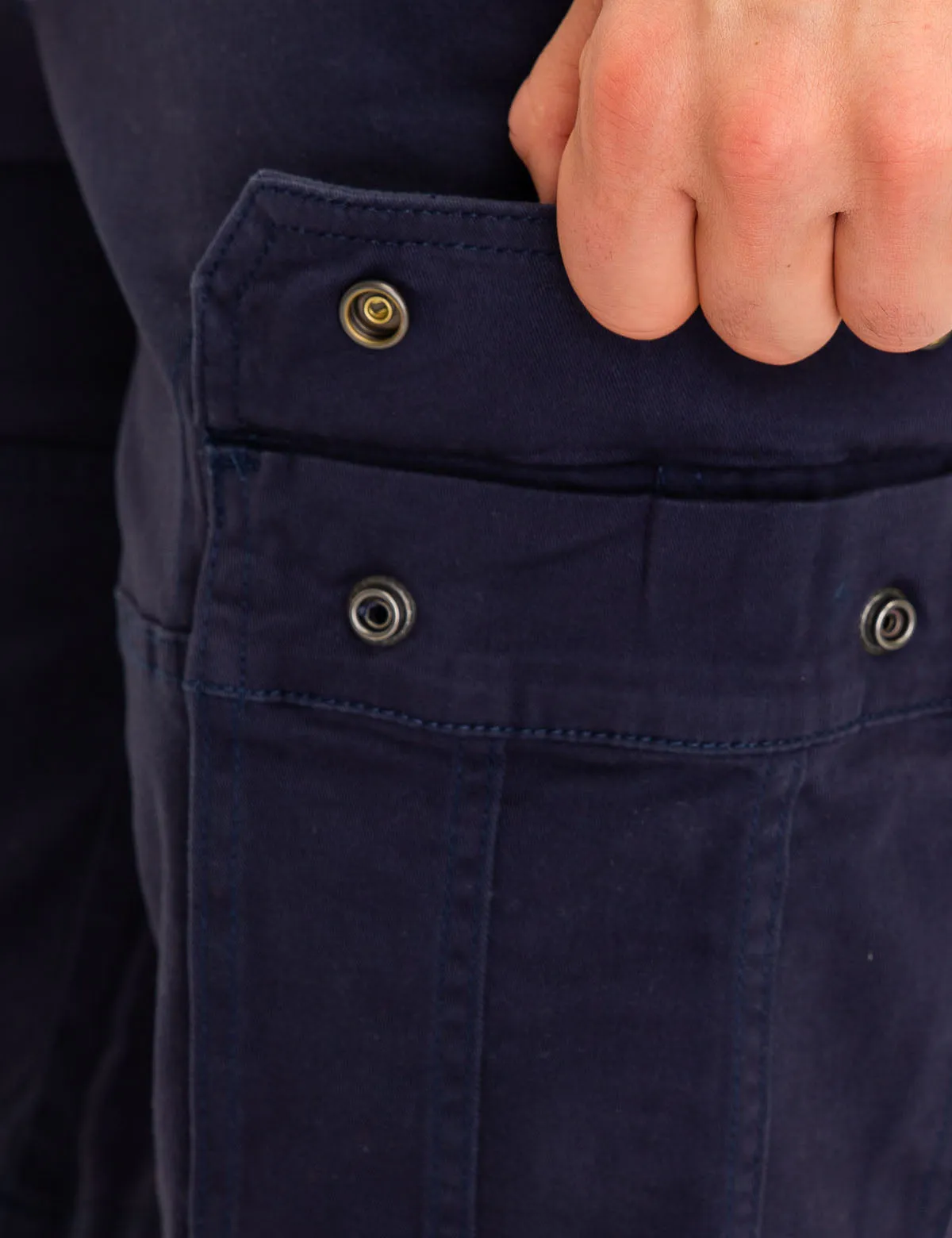CARGO STRETCH TWILL SHORTS