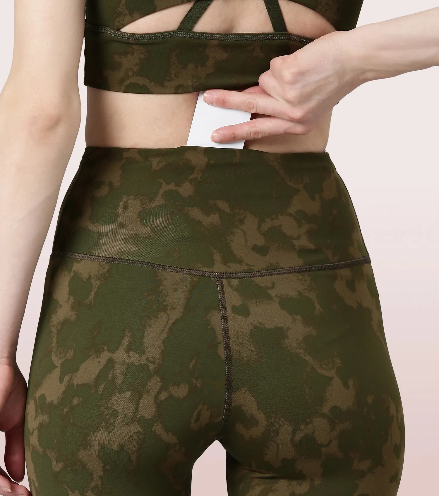 Hugged Leggings | High Waisted 7/8 Dry Fit Printed Leggings