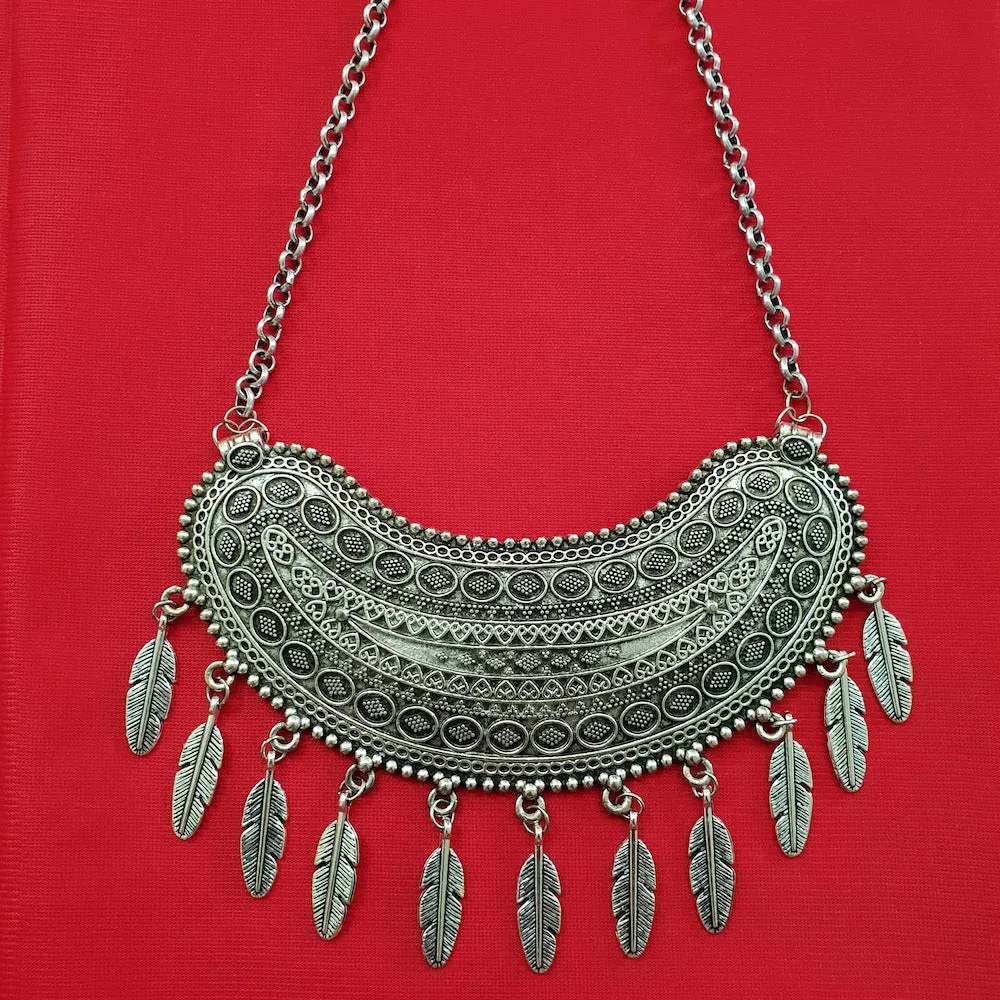 Imeora Exclusive Pendant With Hanging Leaves