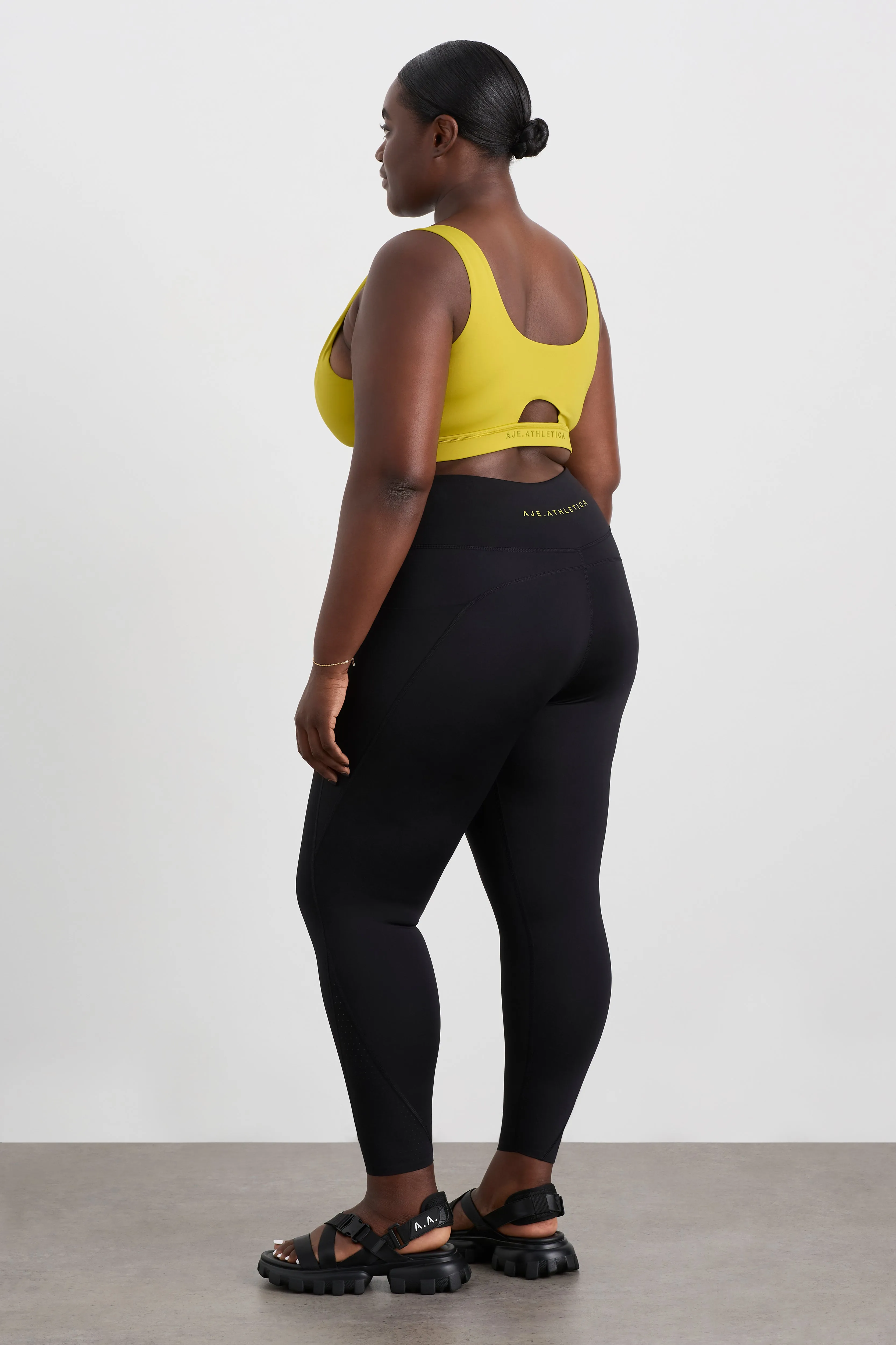 Perforated 7/8 Legging 227