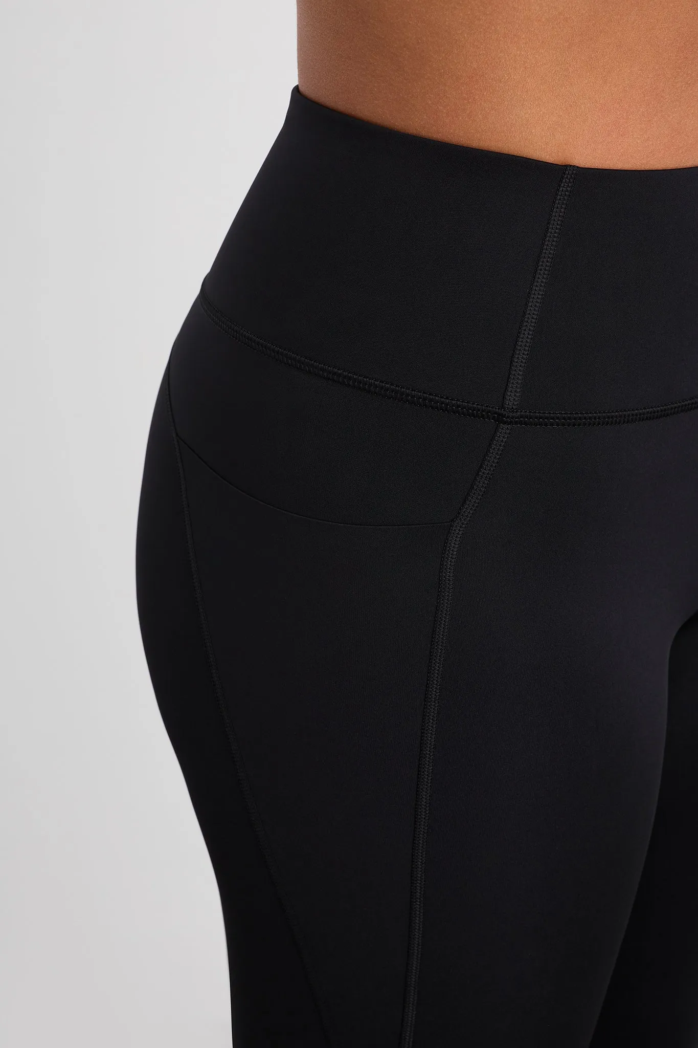 Perforated 7/8 Legging 227