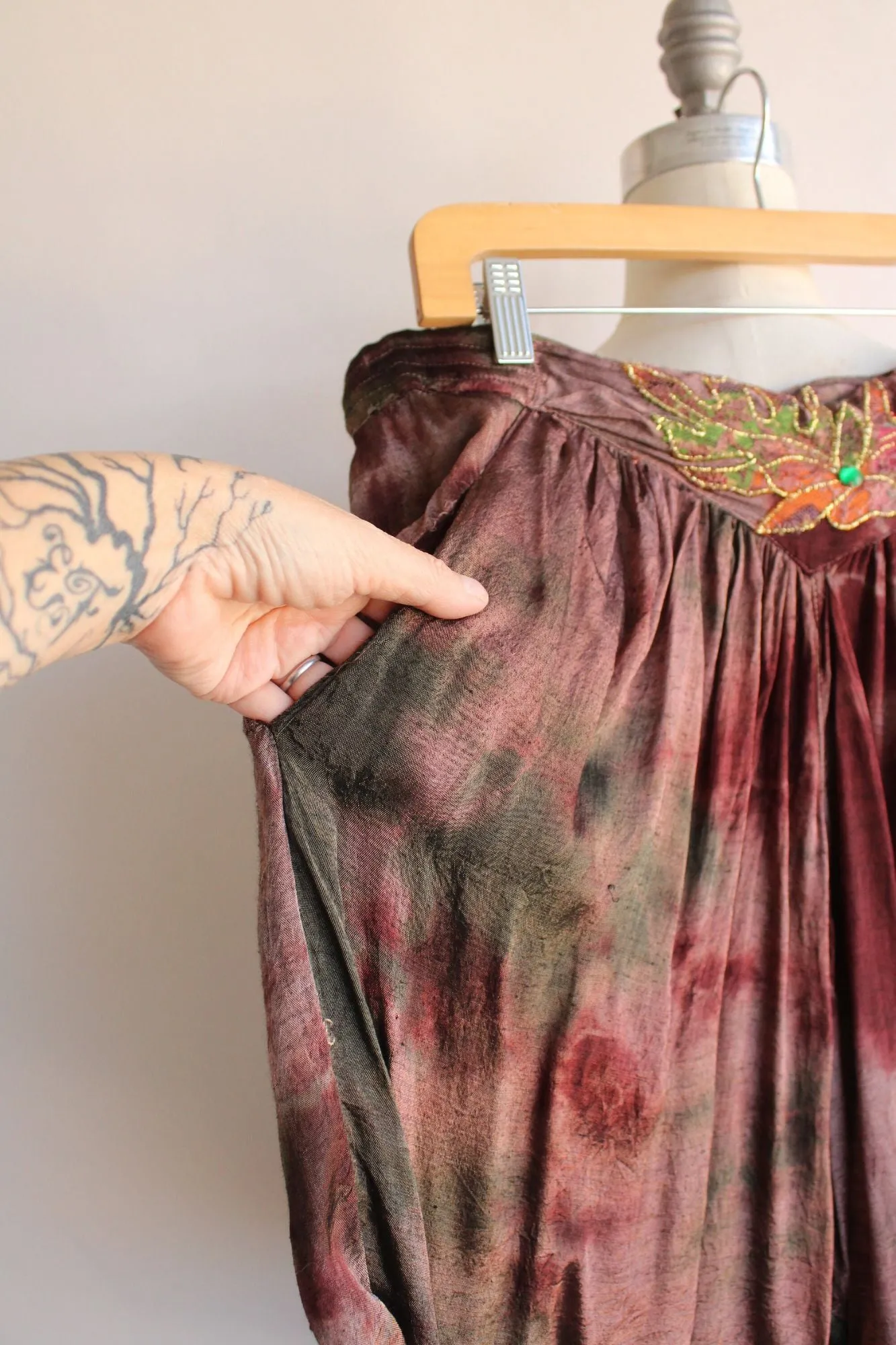 Vintage 1980s 1990s Jane Ashley Brown Rayon Tie Dye Shorts