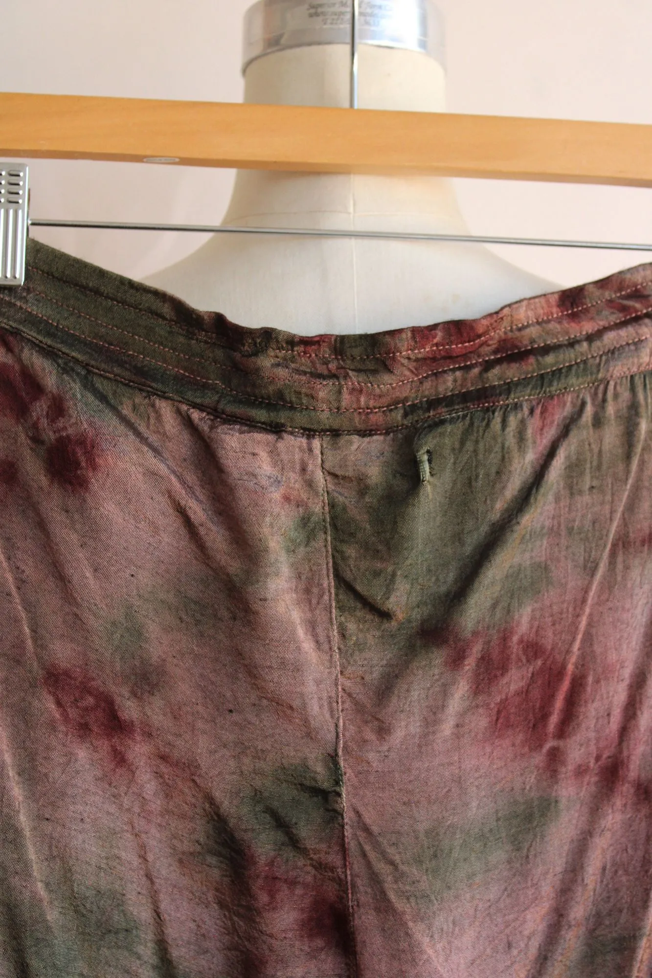 Vintage 1980s 1990s Jane Ashley Brown Rayon Tie Dye Shorts