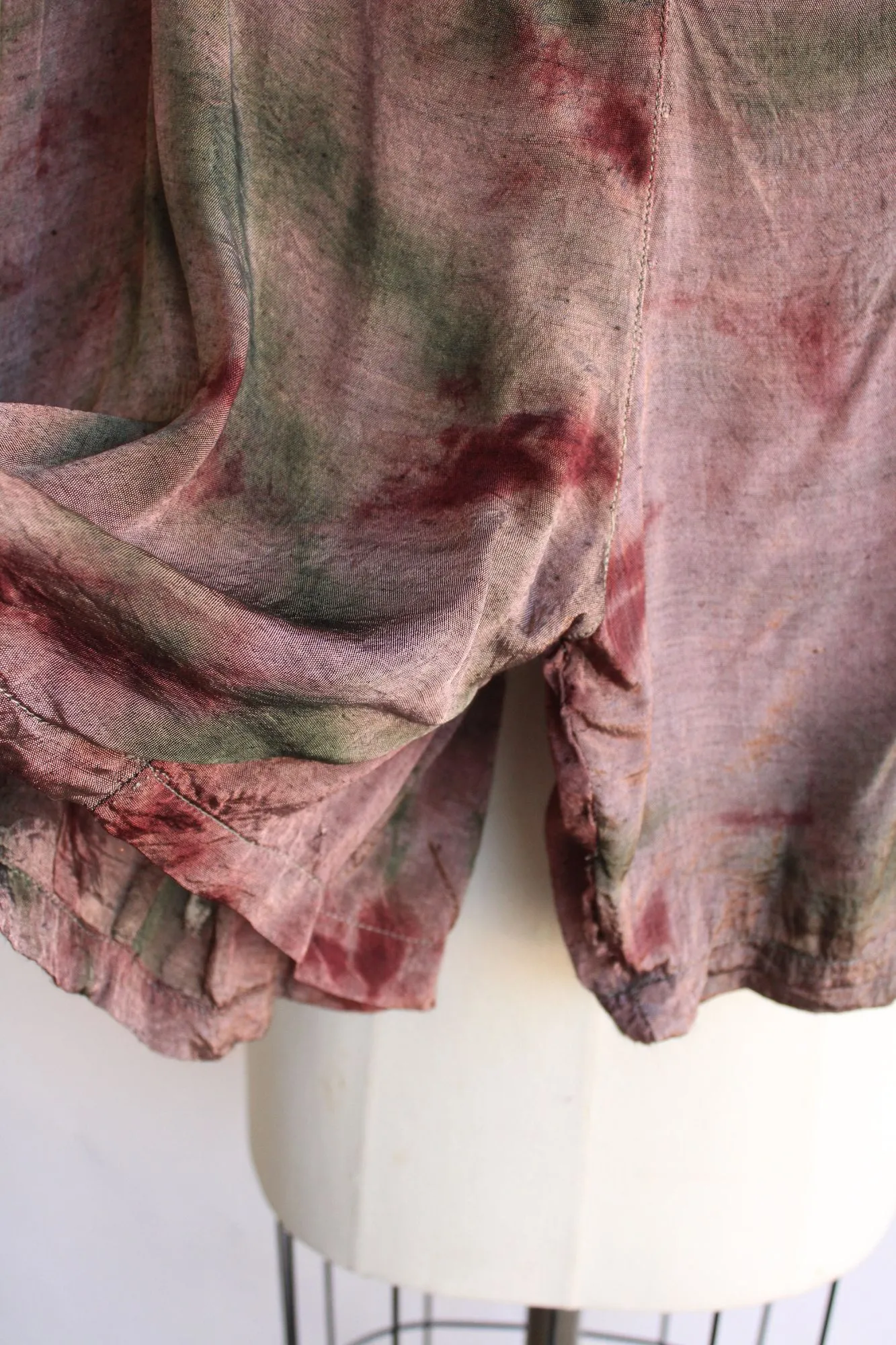 Vintage 1980s 1990s Jane Ashley Brown Rayon Tie Dye Shorts