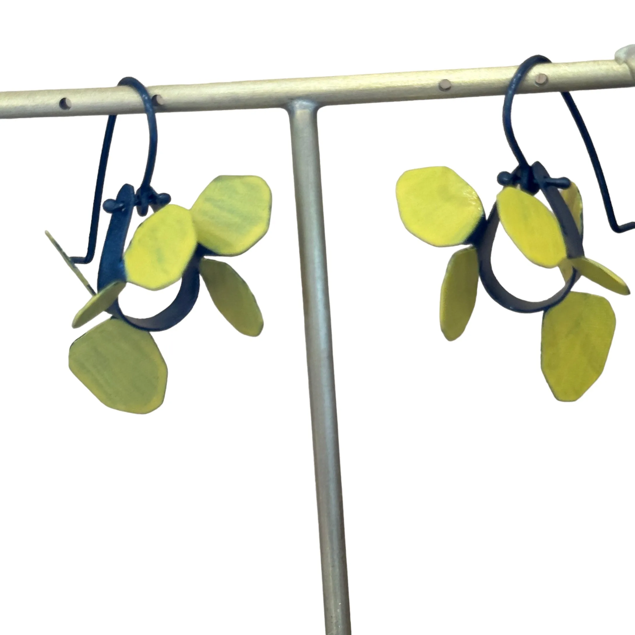 Wattle earrings in yellow